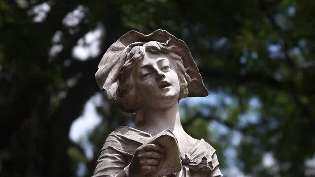 Canto de la Cosechadora de Antonio Canova en el Jard&iacute;n Bot&aacute;nico Carlos Thays