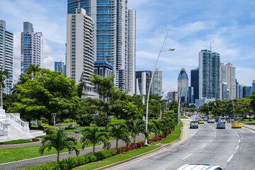 Fototapeta premium urban scene with tall skyscraper building