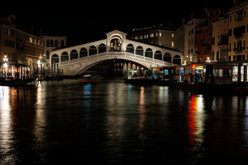 Fototapeta na wymiar Restaurants by Rialto Bridge in Venice, Italy