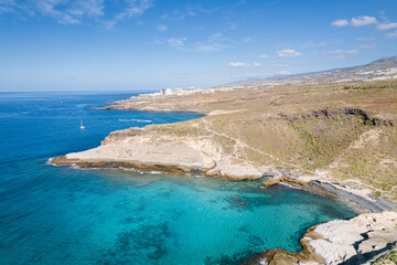 Vista aerea de playa virgen con agua turquesa en tenerife islas canarias © Chris Leon