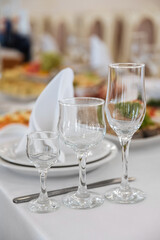 glasses on the table in the restaurant