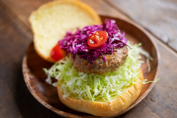 手作りハンバーガー