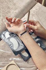 photos for the content of the master of eyelashes