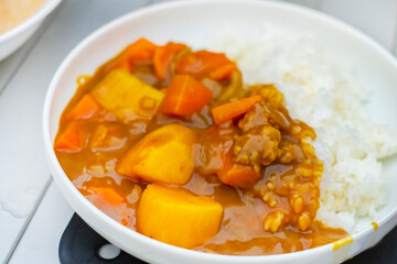 キャンプでカレー