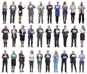 Obraz premium group of people holding tablet and looking into it