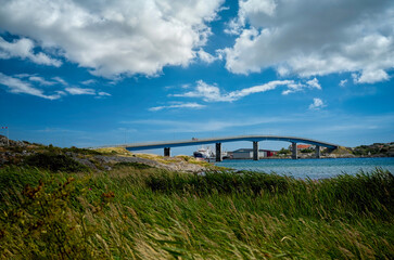 Fototapeta na wymiar Bridge in the Swedish archipelago