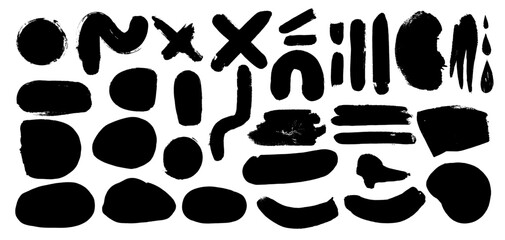 Colección de trazos gestuales de pincel con pintura negra, trazos reales hechos a mano con formas variadas, circulo, cruces, formas alargadas, cuadradas, rectangulares, conjunto de trazos vectoriales