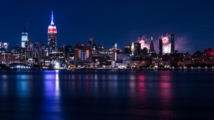 Fototapeta na wymiar NYC Fireworks