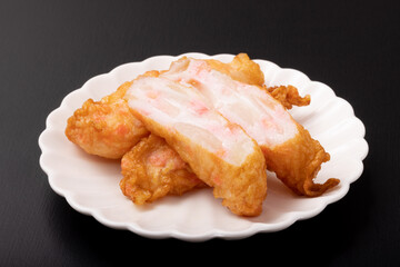 紅生姜と玉ねぎのかき揚げ　(はんぺん揚げ)