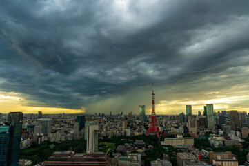 集中豪雨と東京タワー