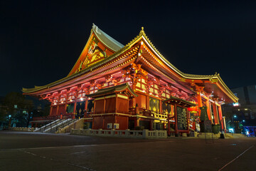 夜の浅草寺、本堂