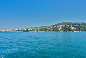 Obraz na płótnie Canvas View from the Sea of Marmara to the island cities and ports of Turkey
