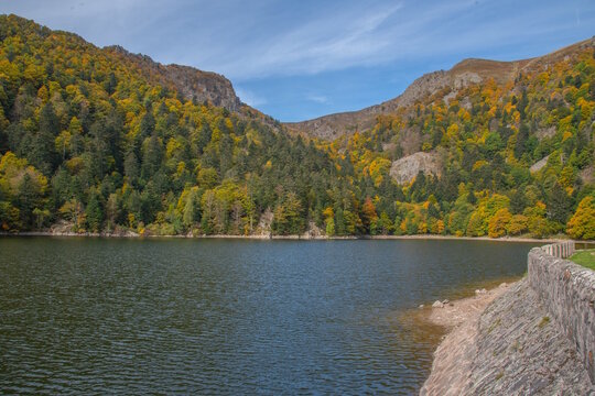 Le lac du Schiessrothried dans le Massif des Vosges - Vall&eacute;e de Munster et de la Wormsa