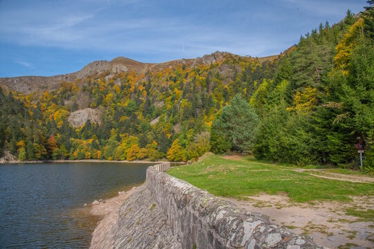 Le lac du Schiessrothried dans le Massif des Vosges - Vall&eacute;e de Munster et de la Wormsa