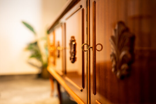 Rekonstrukcja starych mebli - odnawianie