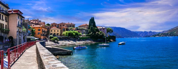 Foto op Canvas One of the most beautiful lakes of Italy - Lago di Como. panoramic view of beautiful Varenna village, popular tourist attraction © Freesurf