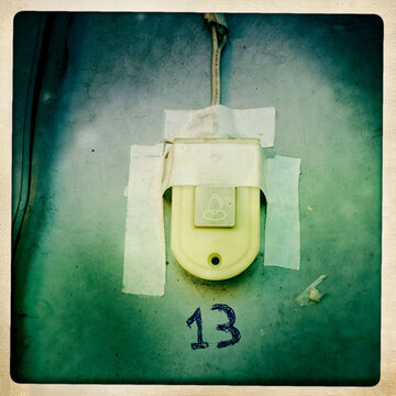 Number thirteen's door bell repaired with tape, Roma Norte, Mexico City, March 23, 2012.