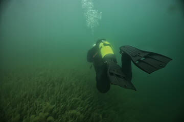 diving muddy water underwater work, lifeguard