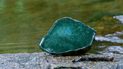 natural green jade © Diamon jewelry