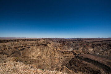 Sommertime safari in Namibia with lots of wild animals