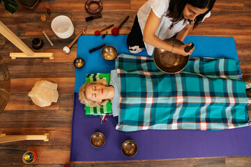 Tibetan singing bowls session