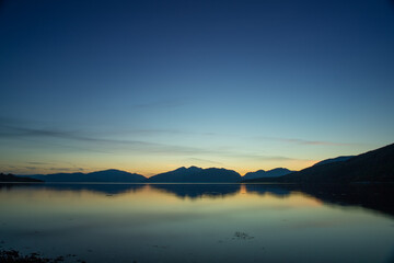 Fototapeta na wymiar Sunset over Scottish Loch