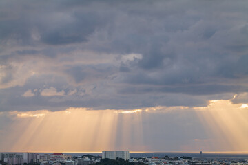 沖縄の夕暮れ時の風景