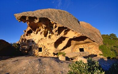 Oriu - shelter in the rock