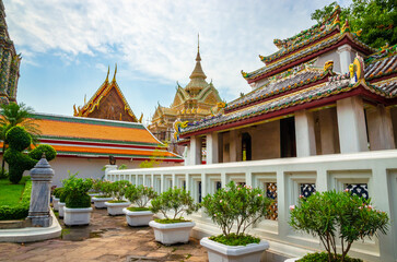 Fototapeta premium Beautiful Wat Pho Temple of Reclining Buddha in Bangkok, Thailand