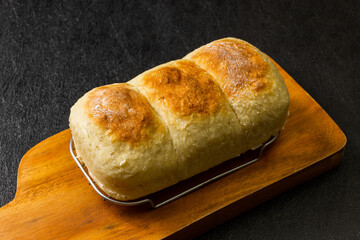 手作りパン　Freshly baked handmade bread outdoors