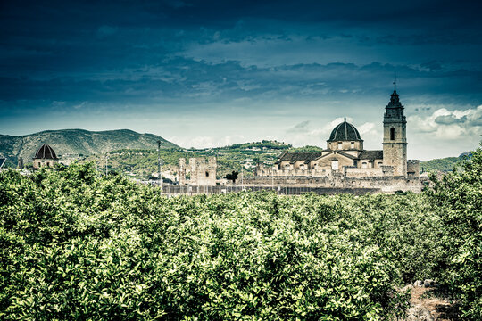 Vistas exteriores del Monasterio Sta. Maria de la Valldigna