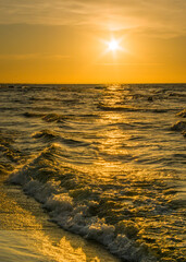 Morze Bałtyckie o zachodzie słońca