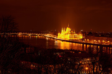 Fototapeta na wymiar Scenic view of the beautiful Hungarian capital city Budapest seen during the night