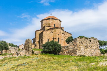 Fototapeta na wymiar Ancient Jvari Monastery on top of a mountain at the confluence of the Kura and Aragvi near Mtskheta, Georgia