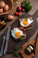 Frühstück mit Spiegelei