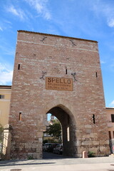 Fototapeta na wymiar Entrance Porta Urbica to Spello, Umbria Italy