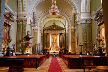 Fototapeta na wymiar Interior of old Cathedral Basilica.