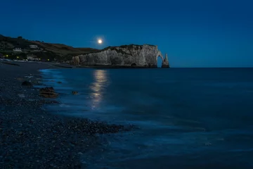 Poster Beach of Etretat on the opal coast at night. © roostler