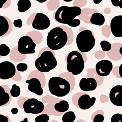 Fototapeta premium Seamless hand draw polka dots, colorful geometric pattern