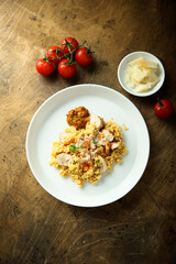 Couscous with chicken and cheese