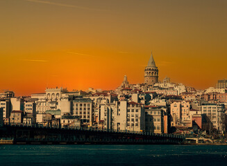 Obraz premium Evening shot of the Galata Tower in Istanbul, Turkey.