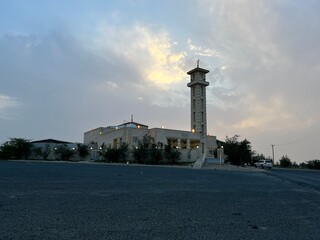 Fototapeta na wymiar mosque in the evening