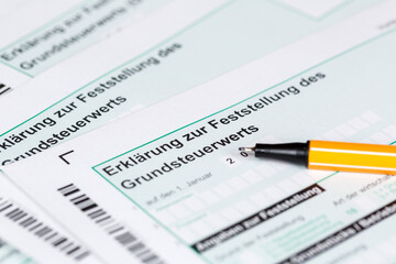 Meldebogen für die Grundsteuer Erklärung Grundsteuererklärung ans Finanzamt in Stuttgart,...