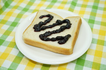 食パン　ジャム