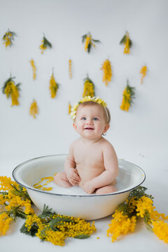 Baby Milk Bath Images – Browse 5,959 Stock Photos, Vectors, And Video |  Adobe Stock