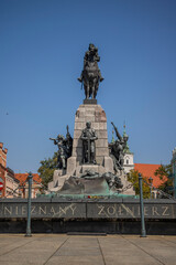 Fototapeta na wymiar Pomnik żołnierzy w Krakowie-złonierze-pomnik-Kraków