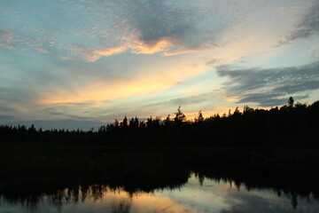 Naklejka premium sunset over lake