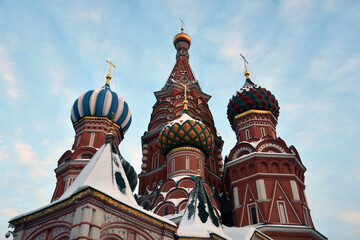 Fototapeta na wymiar Saint Basil cathedral on the Red Square in Moscow in winter