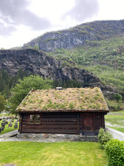 Fototapeta na wymiar old house with grass roof in the mountains