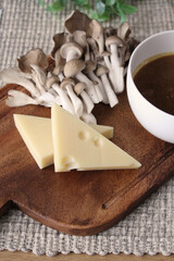 キノコのカレーと食材